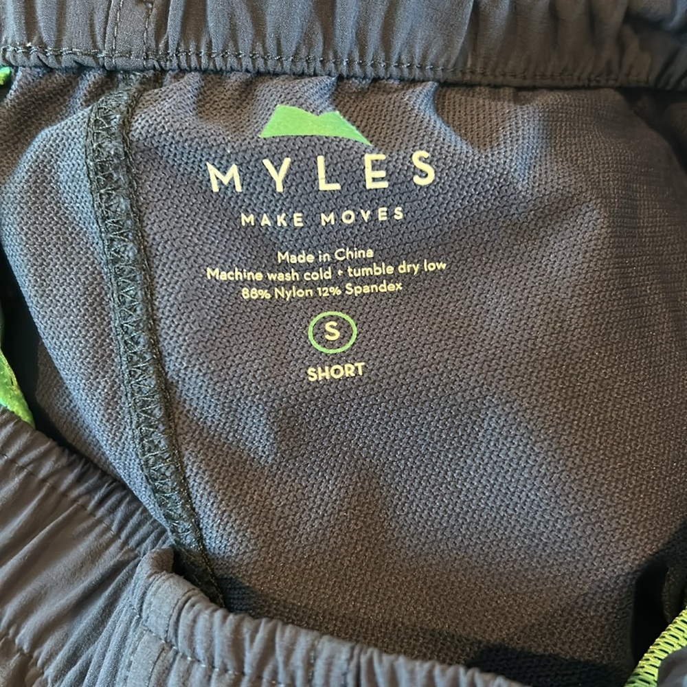MYLES Makes Moves Men’s Size Small 6” Everyday Short EUC - Picture 4 of 5